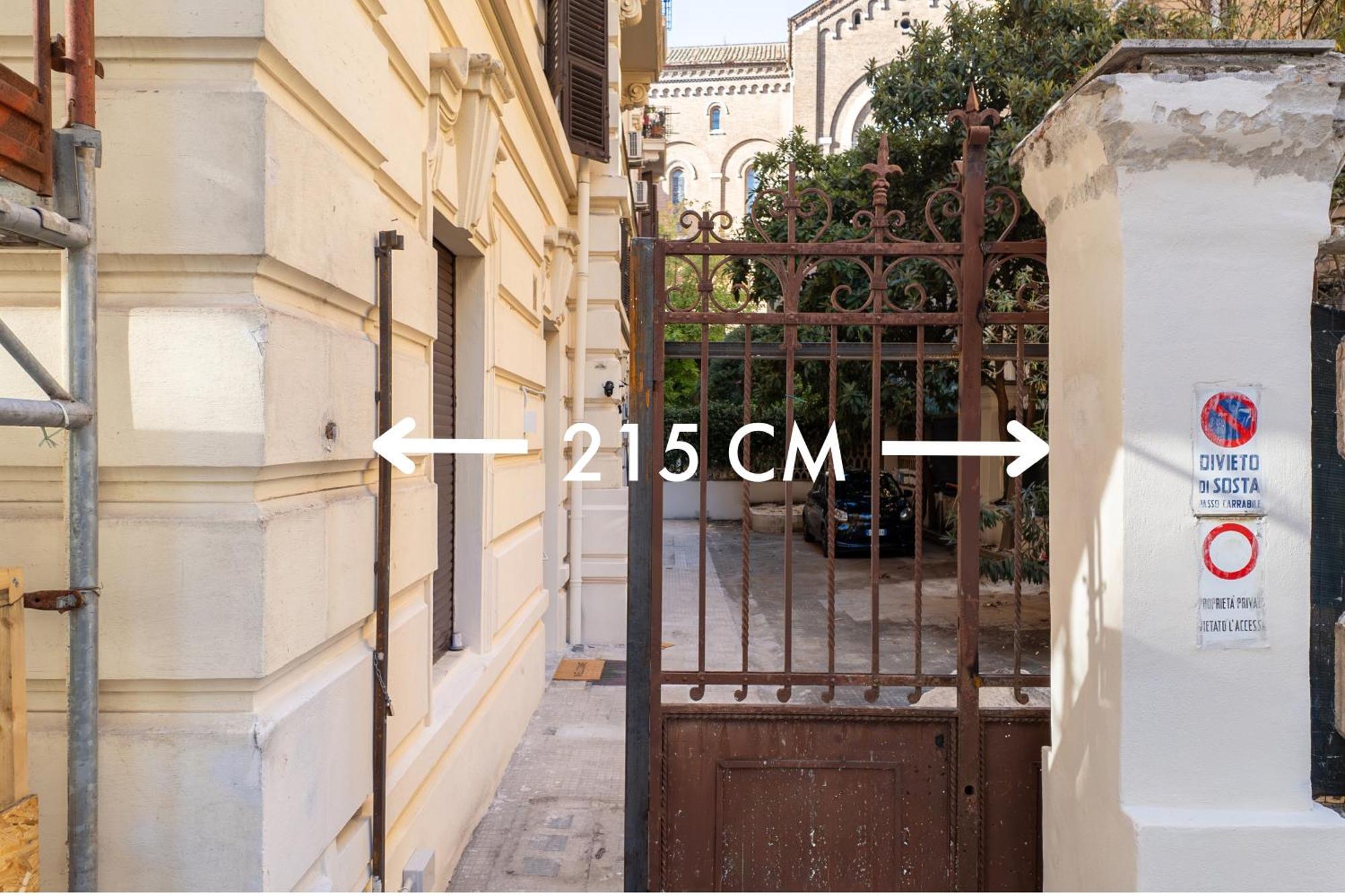 C1 Class Apartments, 2 Delux, Max 6 Persone Distante 15 Minuti A Piedi Da Fontana Di Trevi Rom